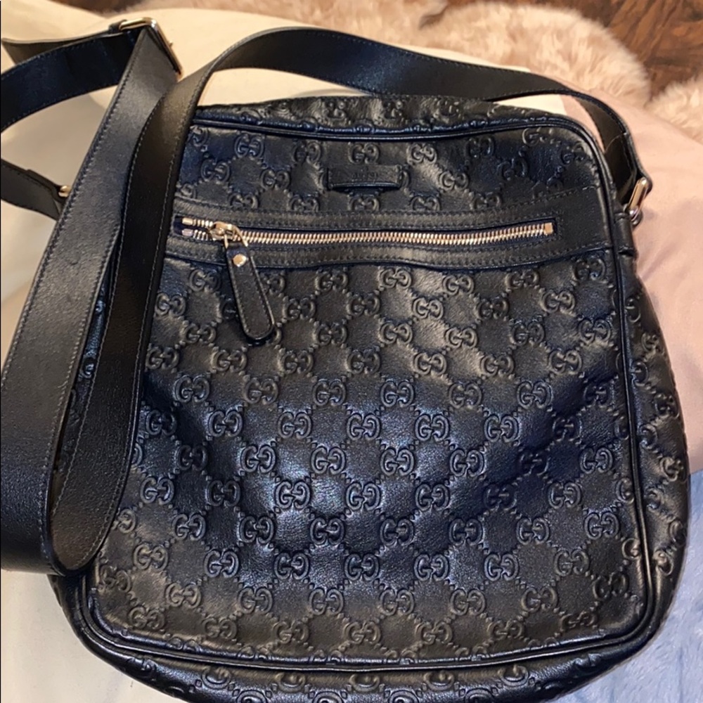 Gucci messenger bag
